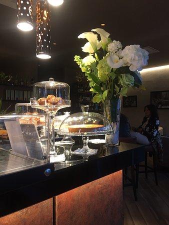 Martinez Cafe Cocktail Bar